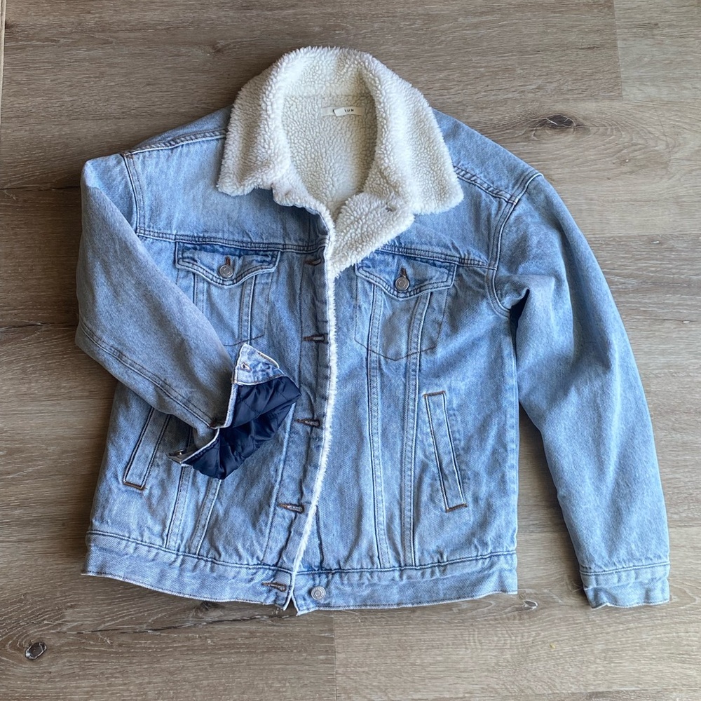 PacSun Oversized Trucker Jacket Woman Size XS/S Light washed Denim Jacket